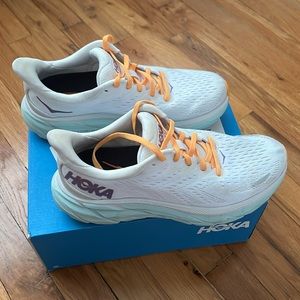 Hoka Clifton 8 sneakers